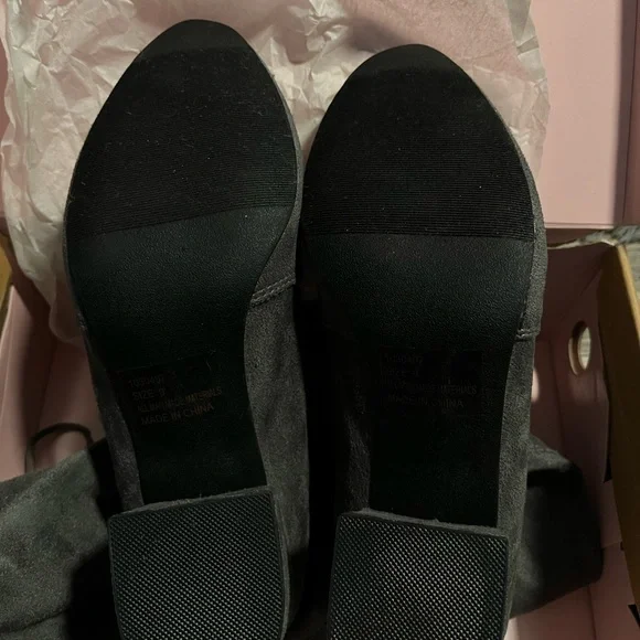 Grey Over-The-Knee Heeled Boots - Picture 4 of 4